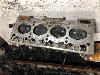 Renault 12 Çıkma Motor Silindir Kapağı